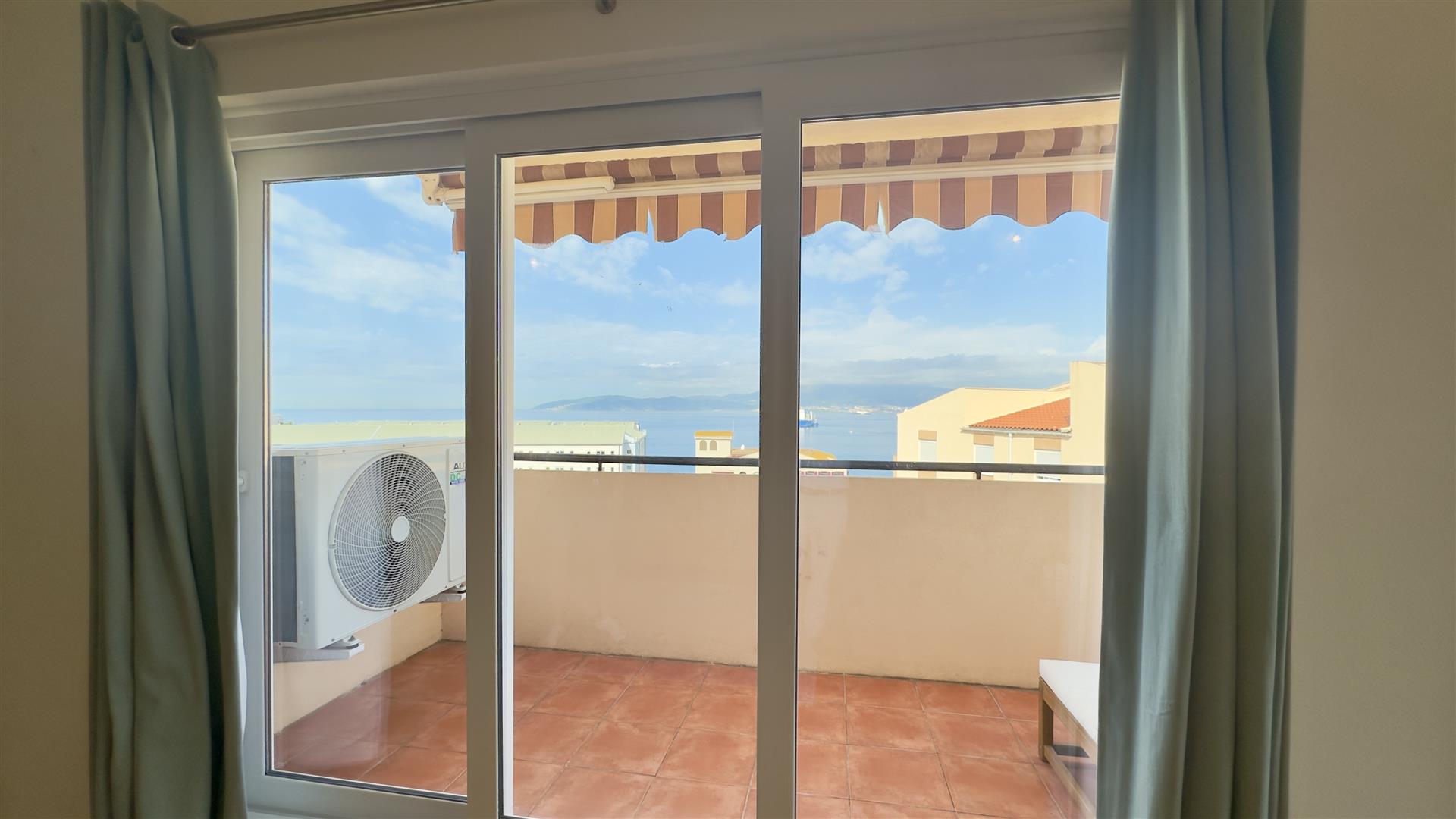 Image of Apartment - 3 Bedrooms - 2 Bathrooms for Sale in Vineyards-Gibraltar, Image 14